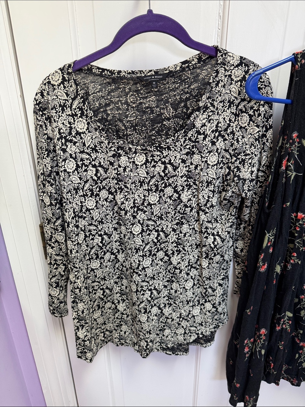 Lucky Brand Black and White Floral Scoop Neck Long Sleeve Top